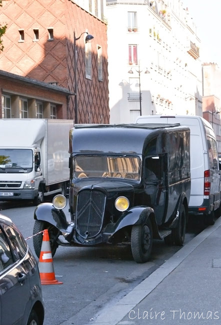 Paris Film old car