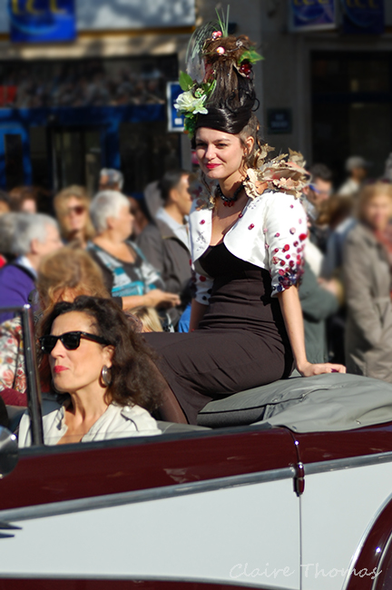 Queen Paris wine parade