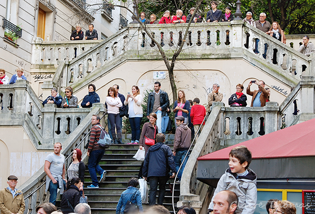 wine parade steps Montmartre